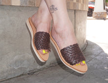 Load image into Gallery viewer, Ruby Sandals Brown