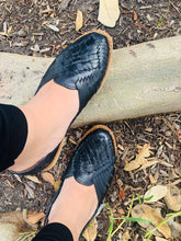 Load image into Gallery viewer, Huaraches Adelita Black